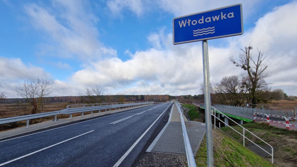 Budowa nowego mostu w miejscu istniejącego przez rz. Włodawka