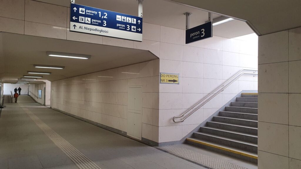Budowa tunelu pod torami kolejowymi